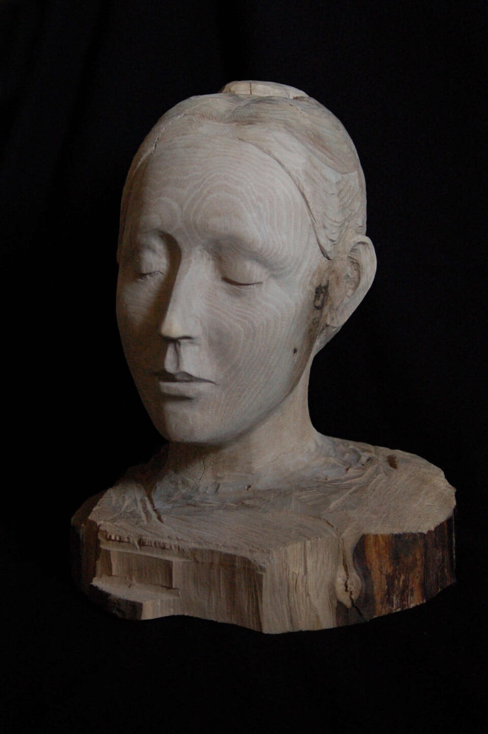 Isabelle, 2011, bois de noyer, 35x29x28 cm