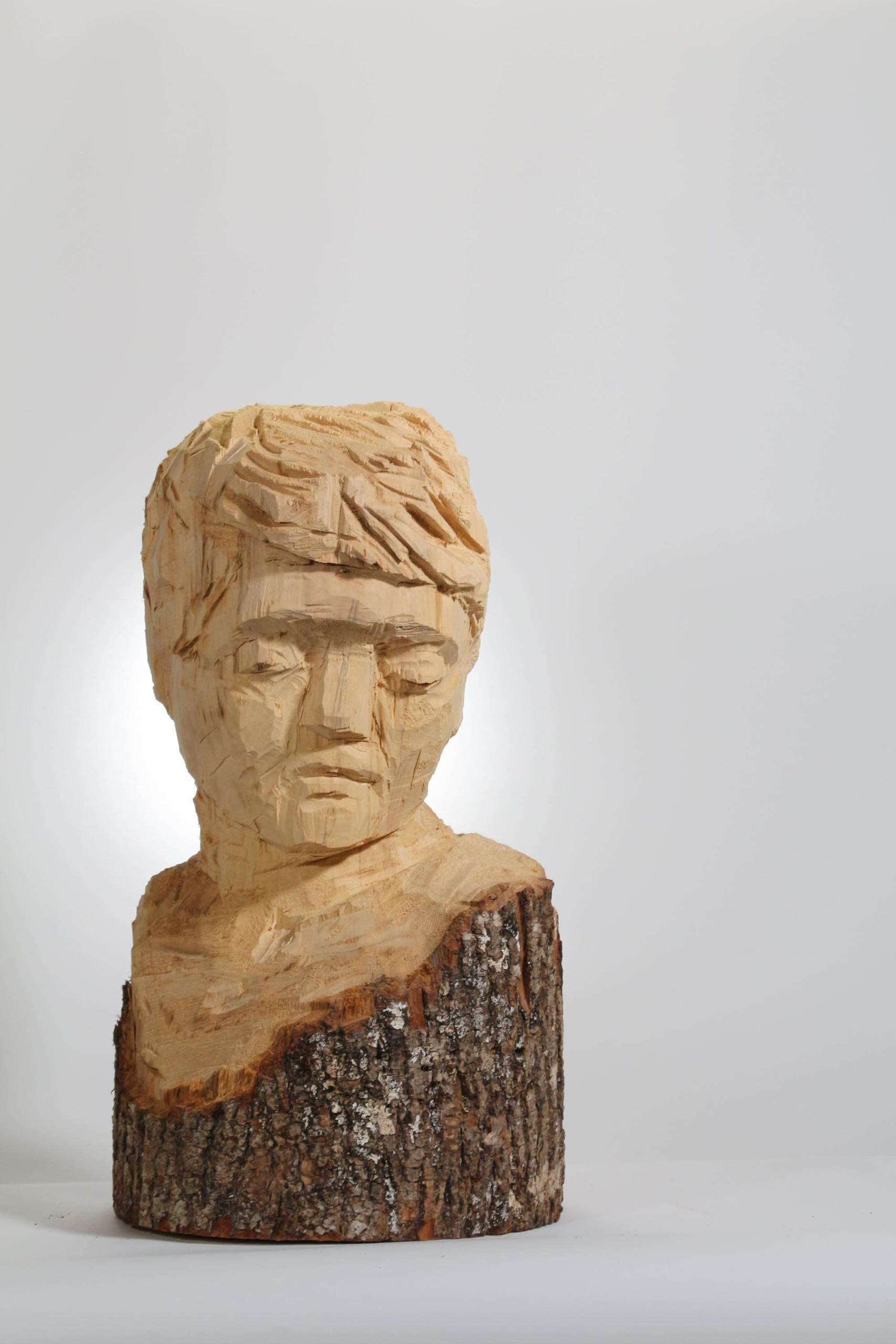 Sans titre 1, 2019, bois de tilleul, taille directe 1